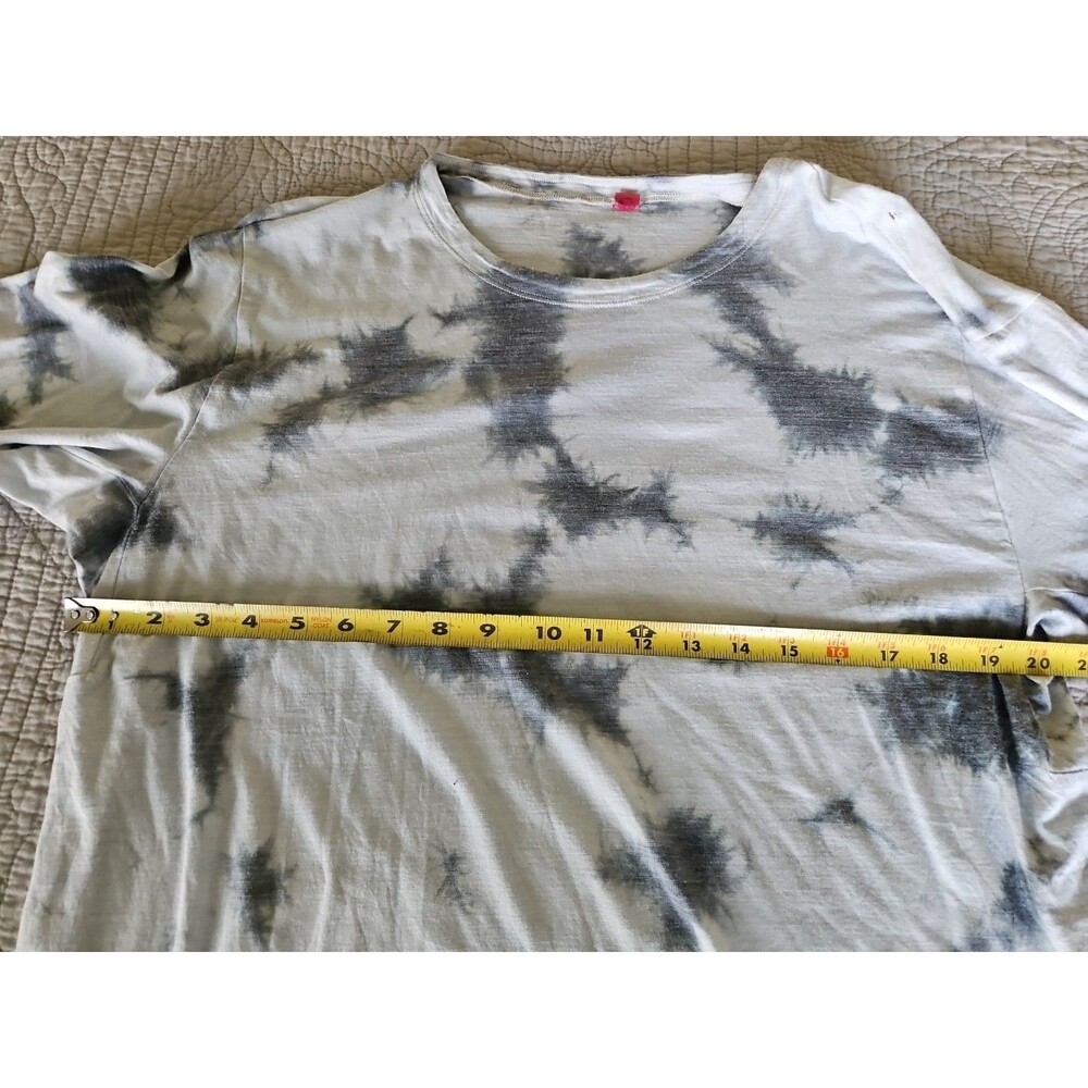 Lululemon Womens Long Sleeve Crew Neck Tie Dye Camouflage Shirt Size XL - Picture 3 of 6